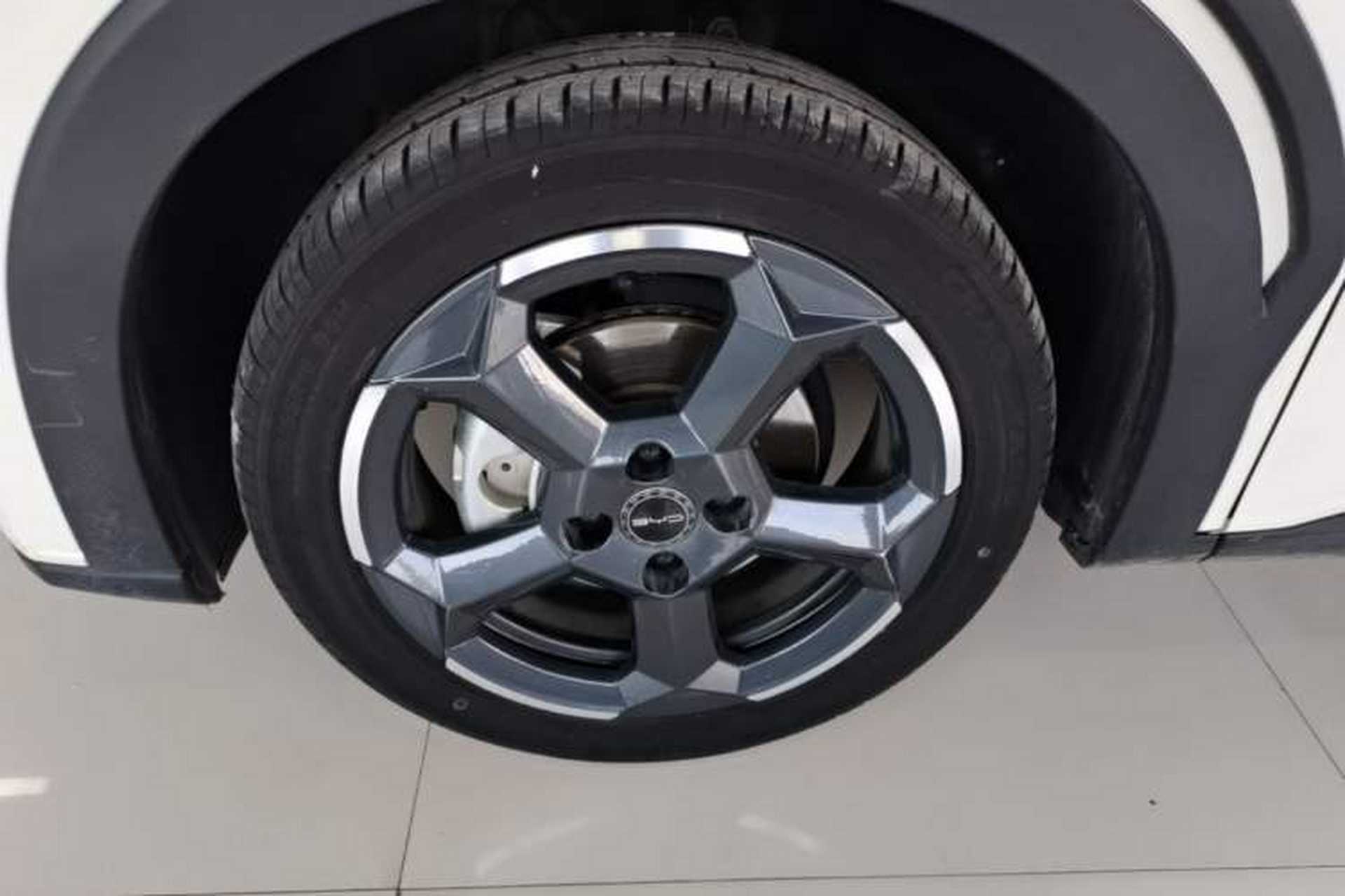Used BYD Seagull 2024 Honor Edition 305km Freedom Version Left Front Wheel Hub