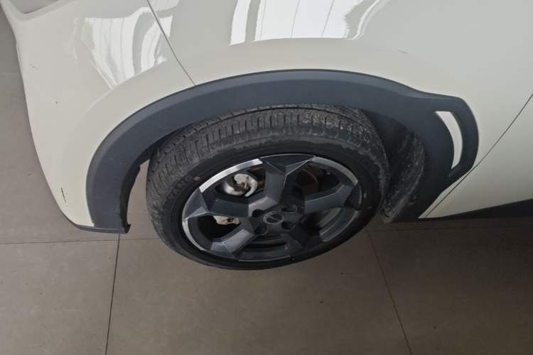 Used BYD Seagull 2024 Honor Edition 405km Flying Version Left Front Wheel Hub