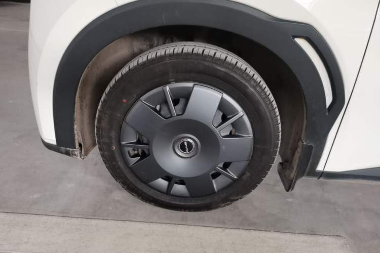 Used BYD Seagull 2024 Honor Edition 305km Dynamic Version Left Front Wheel Hub