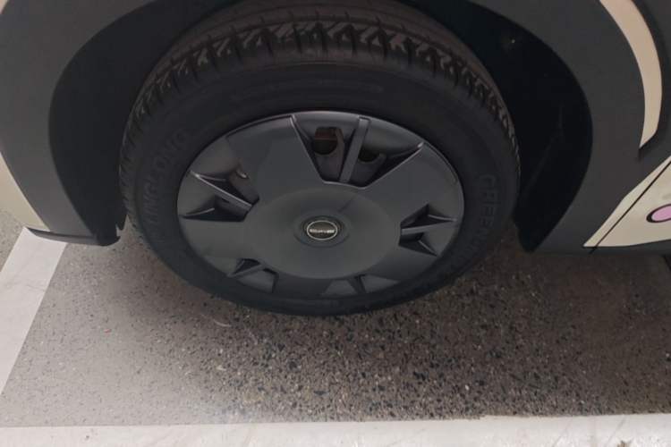 Used BYD Seagull 2024 Honor Edition 305km Dynamic Version Left Front Wheel Hub