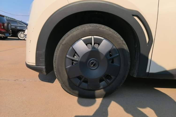 Used BYD Seagull 2024 Honor Edition 305km Dynamic Version Left Front Wheel Hub