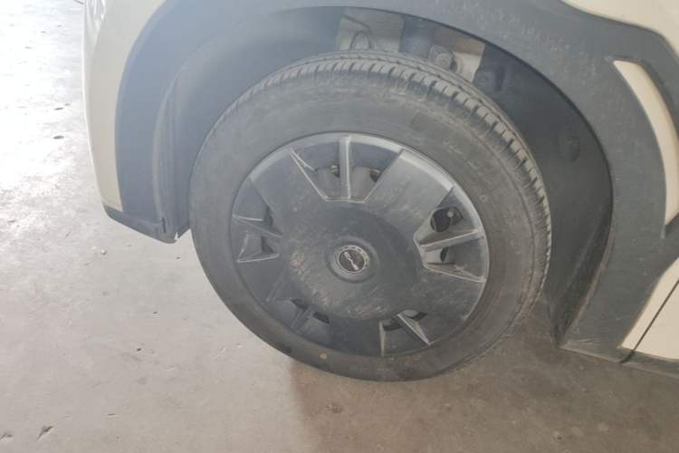 Used BYD Seagull 2024 Honor Edition 305km Dynamic Version Left Front Wheel Hub