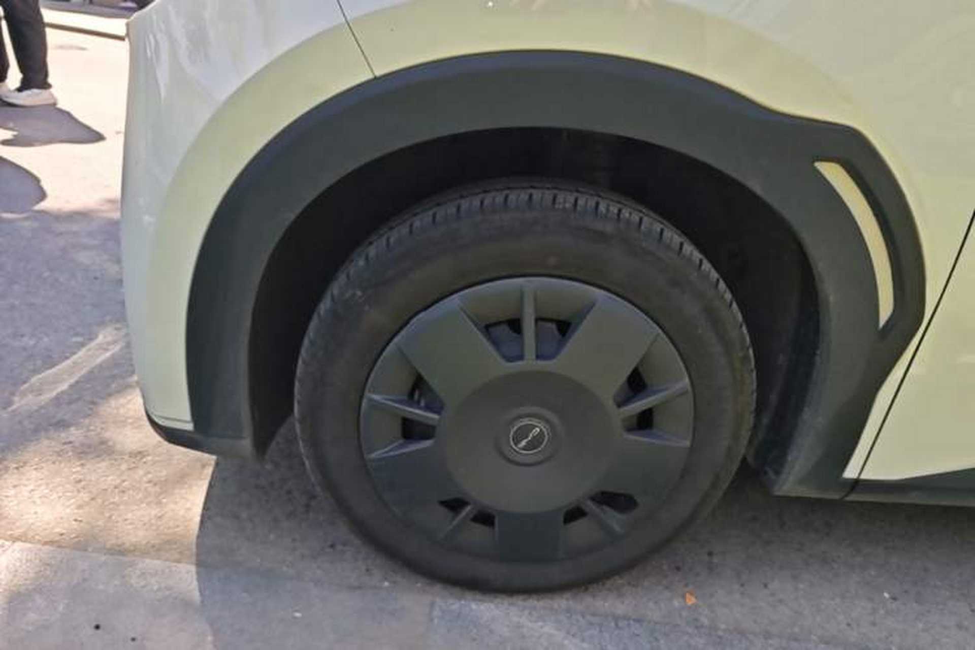 Used BYD Seagull 2024 Honor Edition 305km Dynamic Version Left Front Wheel Hub