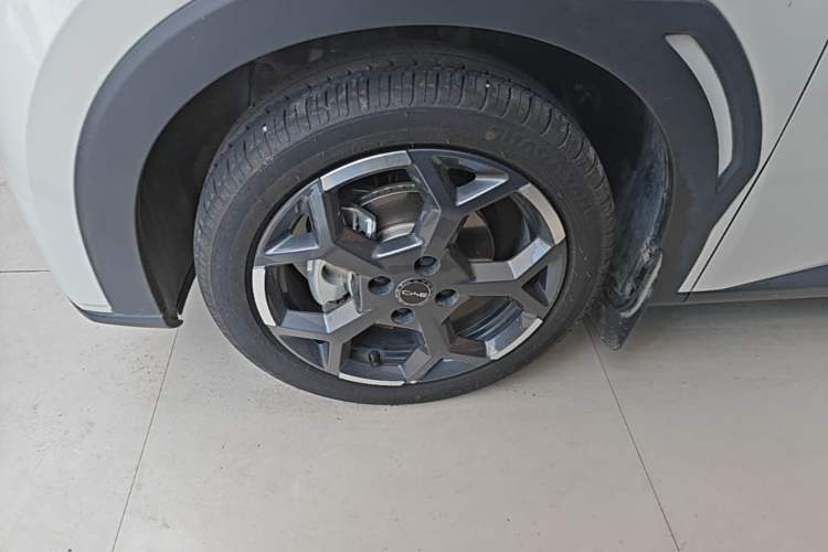 Used BYD Seagull 2024 Honor Edition 405km Flying Version Left Front Wheel Hub