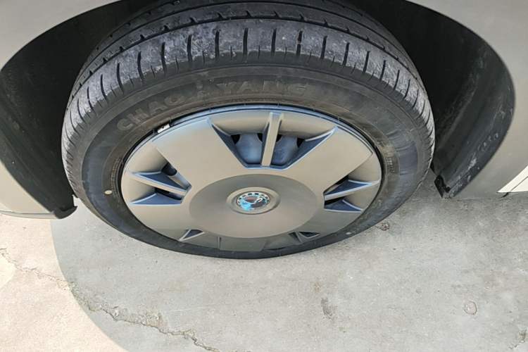 Used BYD Seagull 2024 Honor Edition 305km Dynamic Version Left Front Wheel Hub
