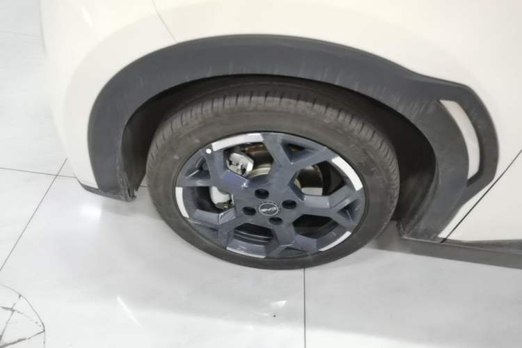 Used BYD Seagull 2024 Honor Edition 305km Freedom Version Left Front Wheel Hub