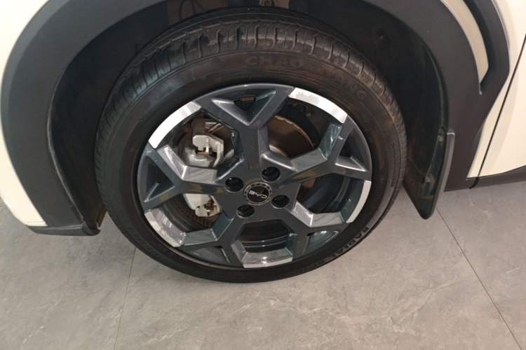 Used BYD Seagull 2024 Honor Edition 305km Freedom Version Left Front Wheel Hub