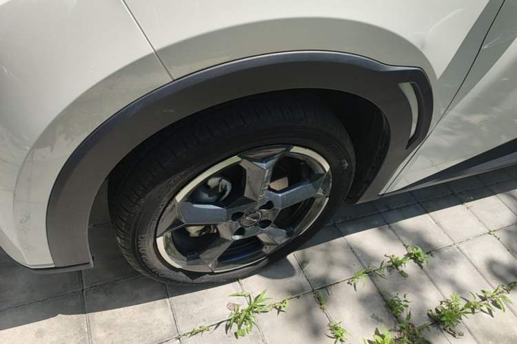 Used BYD Seagull 2024 Honor Edition 305km Freedom Version Left Front Wheel Hub