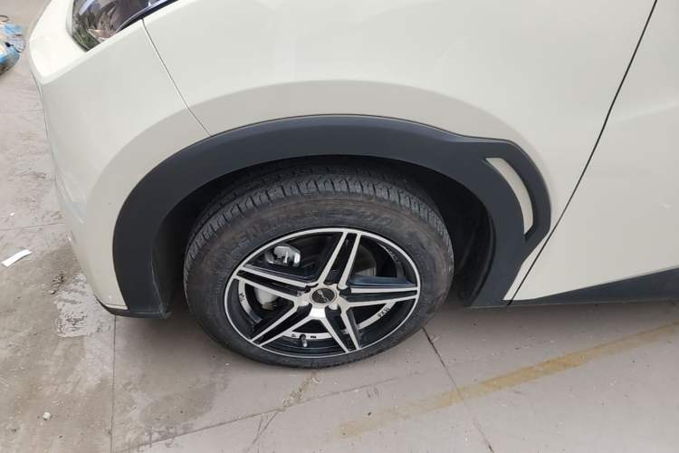 Used BYD Seagull 2024 Honor Edition 305km Dynamic Version Left Front Wheel Hub