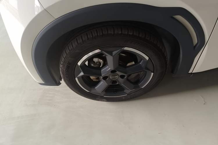 Used BYD Seagull 2024 Honor Edition 405km Flying Version Left Front Wheel Hub