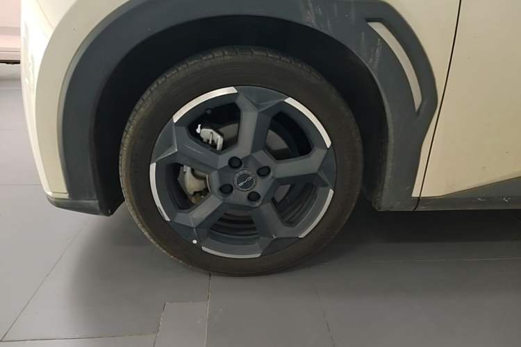 Used BYD Seagull 2024 Honor Edition 305km Freedom Version Left Front Wheel Hub