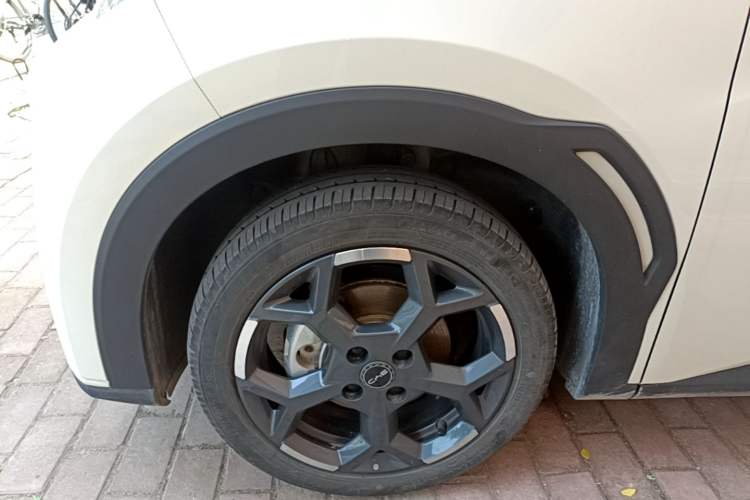 Used BYD Seagull 2024 Honor Edition 305km Freedom Version Left Front Wheel Hub