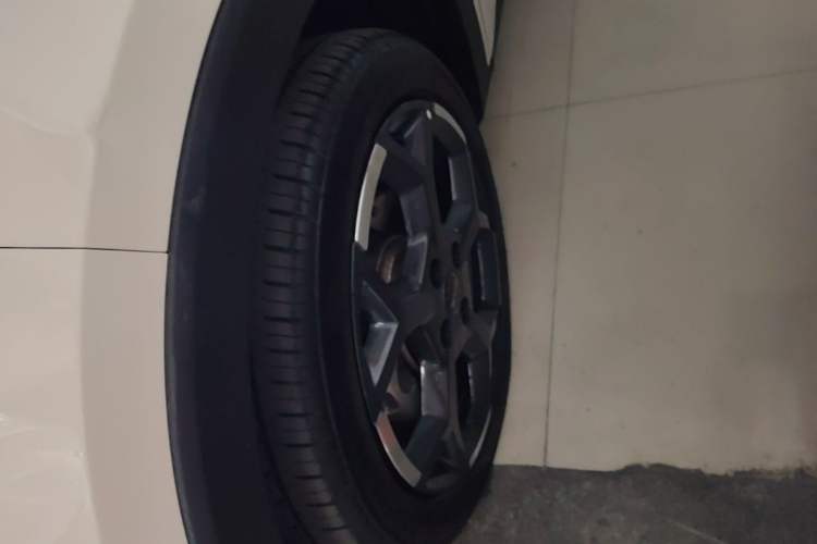 Used BYD Seagull 2024 Honor Edition 405km Flying Version Left Front Wheel Hub