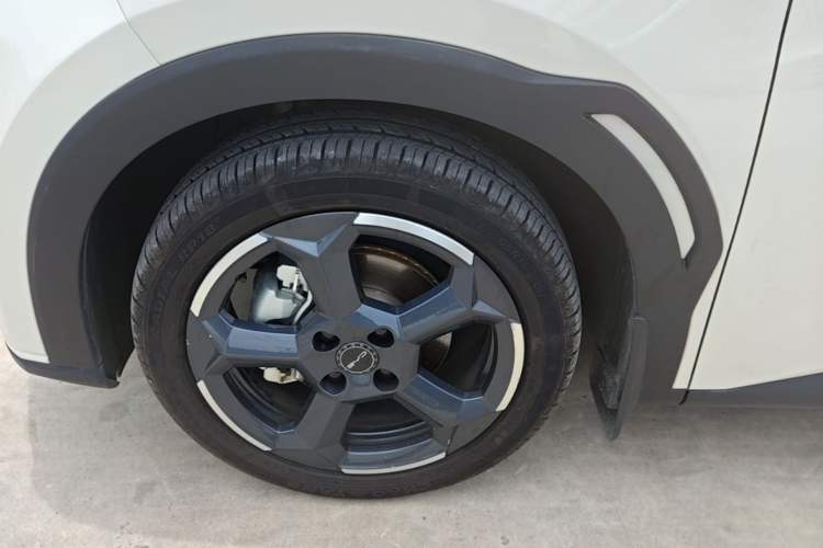 Used BYD Seagull 2024 Honor Edition 305km Freedom Version Left Front Wheel Hub