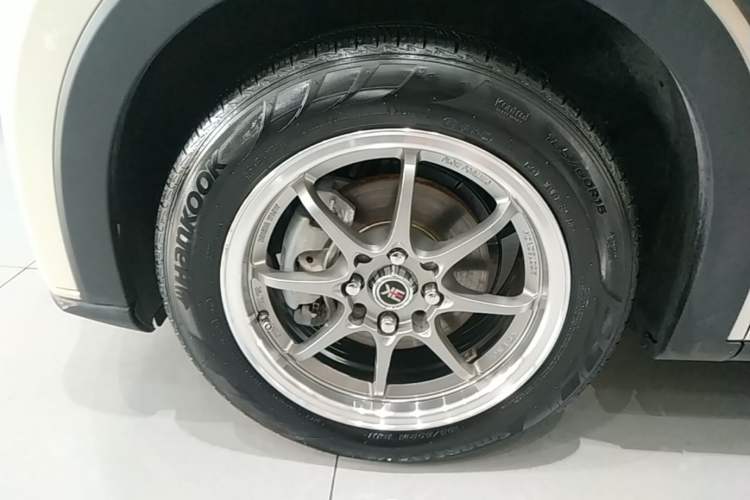 Used BYD Seagull 2024 Honor Edition 305km Dynamic Version Left Front Wheel Hub