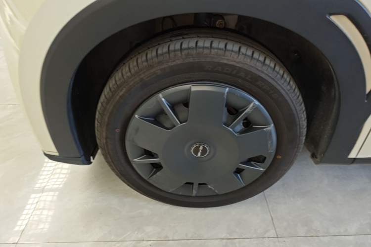 Used BYD Seagull 2024 Honor Edition 305km Dynamic Version Left Front Wheel Hub