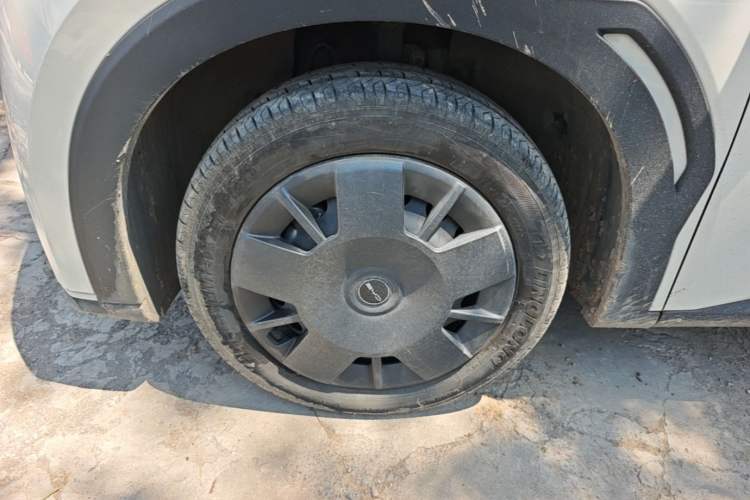 Used BYD Seagull 2024 Honor Edition 305km Dynamic Version Left Front Wheel Hub
