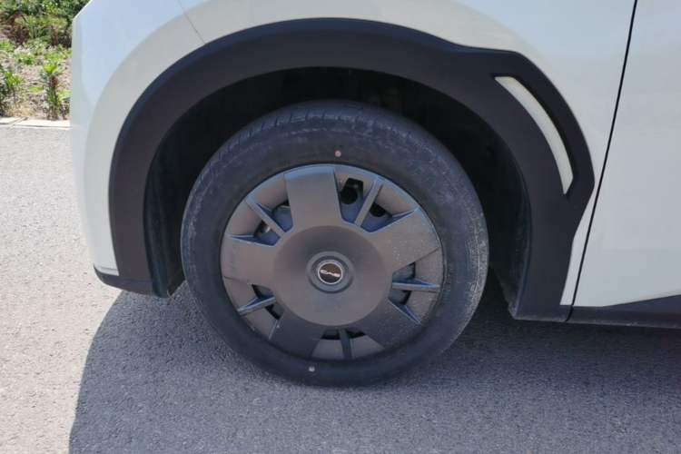 Used BYD Seagull 2024 Honor Edition 305km Dynamic Version Left Front Wheel Hub