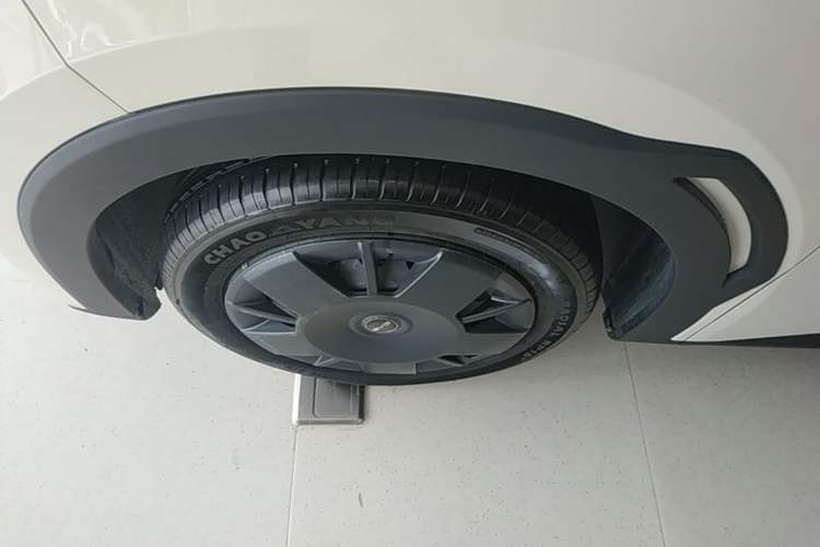 Used BYD Seagull 2024 Honor Edition 305km Dynamic Version Left Front Wheel Hub