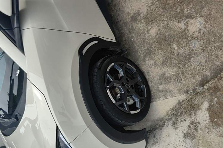 Used BYD Seagull 2024 Honor Edition 305km Freedom Version Left Front Wheel Hub