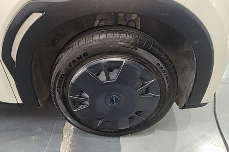 Used BYD Seagull 2024 Honor Edition 305km Dynamic Version Left Front Wheel Hub