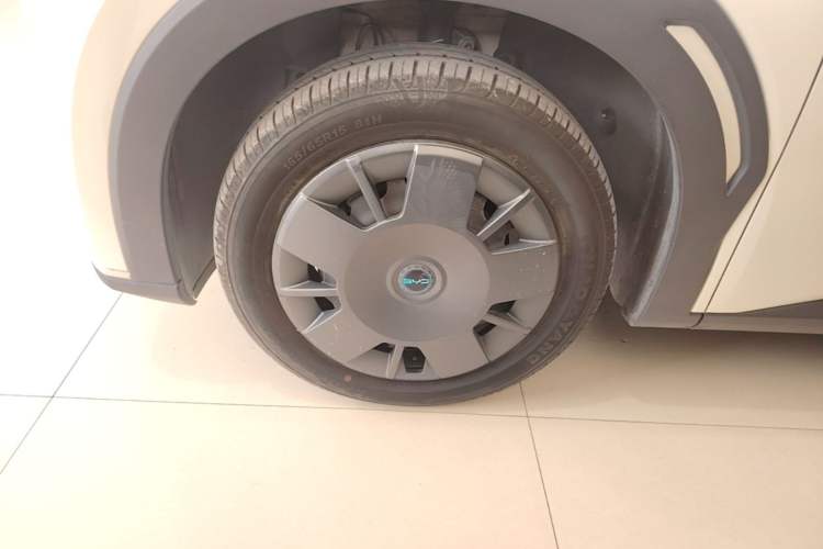 Used BYD Seagull 2024 Honor Edition 305km Dynamic Version Left Front Wheel Hub