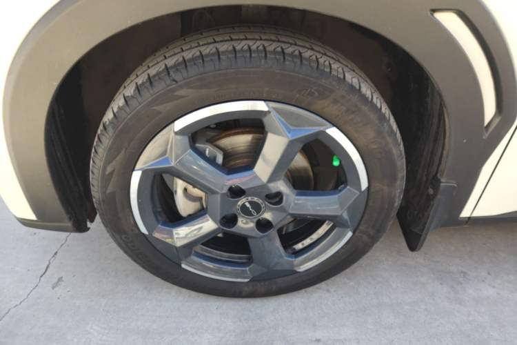 Used BYD Seagull 2024 Honor Edition 305km Freedom Version Left Front Wheel Hub