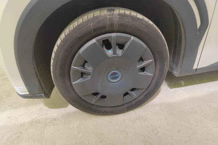 Used BYD Seagull 2024 Honor Edition 305km Dynamic Version Left Front Wheel Hub