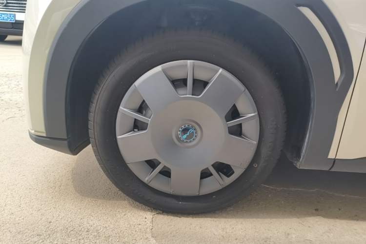 Used BYD Seagull 2024 Honor Edition 305km Dynamic Version Left Front Wheel Hub
