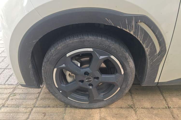 Used BYD Seagull 2024 Honor Edition 305km Freedom Version Left Front Wheel Hub