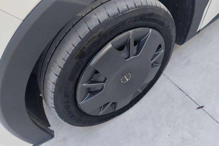 Used BYD Seagull 2024 Honor Edition 305km Dynamic Version Left Front Wheel Hub