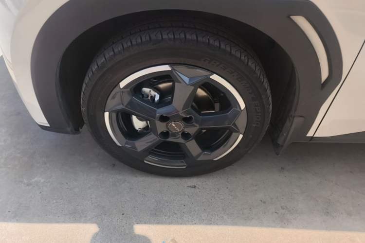 Used BYD Seagull 2024 Honor Edition 305km Freedom Version Left Front Wheel Hub