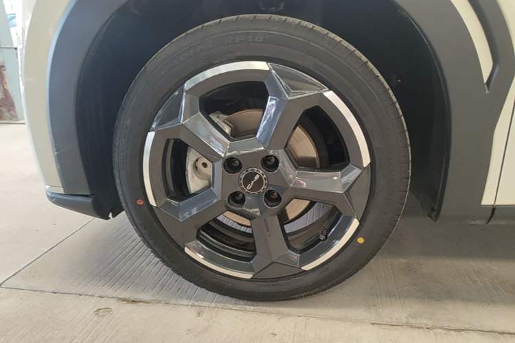 Used BYD Seagull 2024 Honor Edition 305km Freedom Version Left Front Wheel Hub