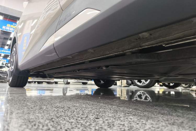 Used BYD Seagull 2024 Honor Edition 405km Flying Version Left Side Sill