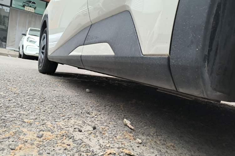 Used BYD Seagull 2024 Honor Edition 305km Dynamic Version Left Side Sill