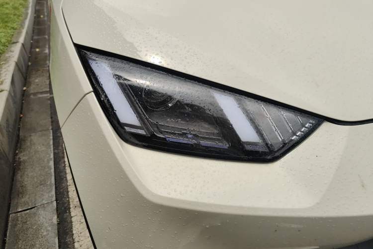Used BYD Seagull 2024 Honor Edition 305km Dynamic Version Right Front Headlight
