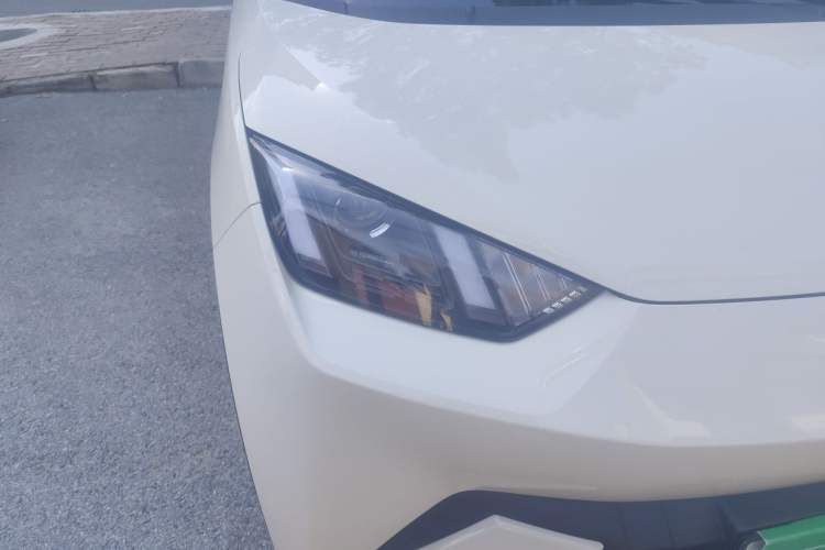 Used BYD Seagull 2024 Honor Edition 305km Dynamic Version Right Front Headlight