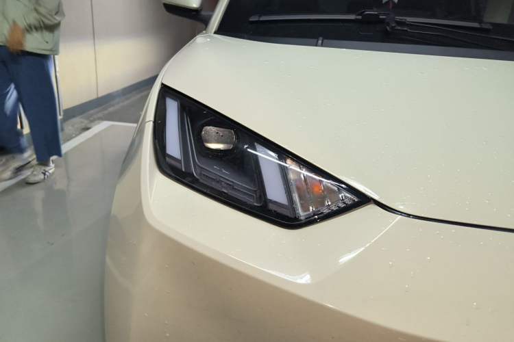 Used BYD Seagull 2024 Honor Edition 405km Flying Version Right Front Headlight