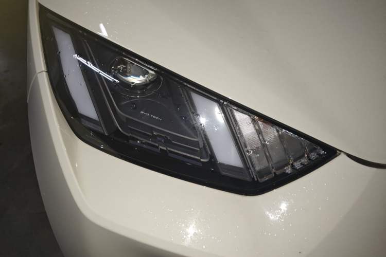 Used BYD Seagull 2024 Honor Edition 305km Dynamic Version Right Front Headlight