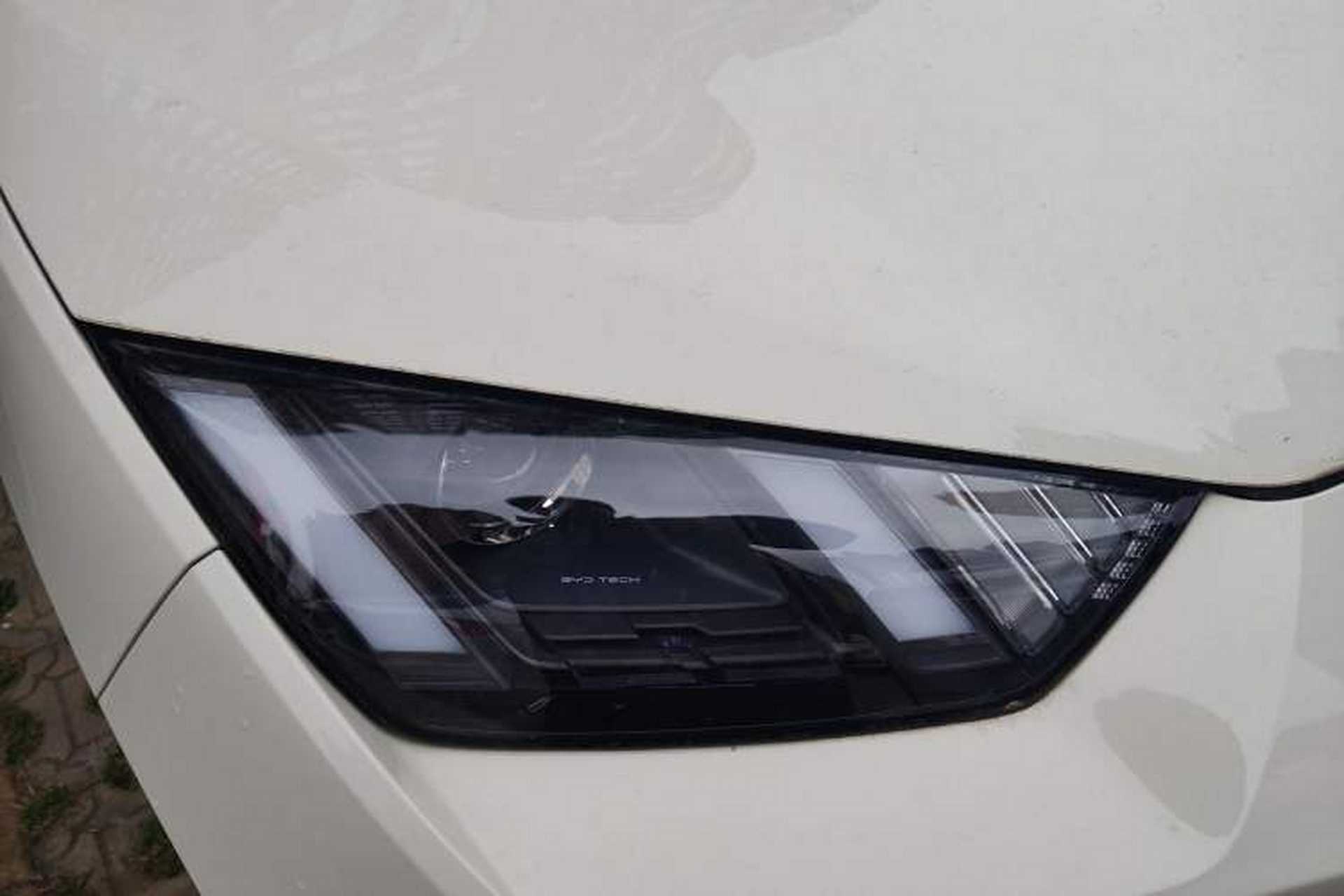 Used BYD Seagull 2024 Honor Edition 305km Dynamic Version Right Front Headlight