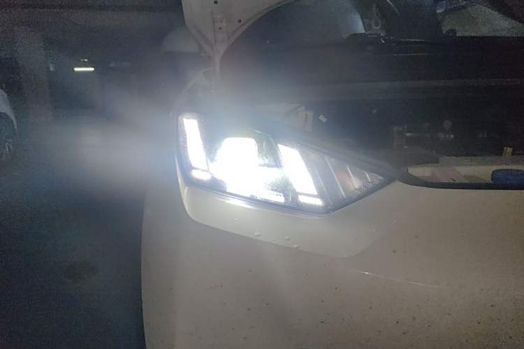 Used BYD Seagull 2024 Honor Edition 405km Flying Version Right Front Headlight