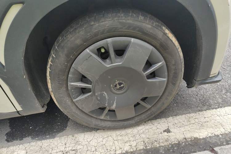 Used BYD Seagull 2024 Honor Edition 305km Dynamic Version Right Front Wheel Hub