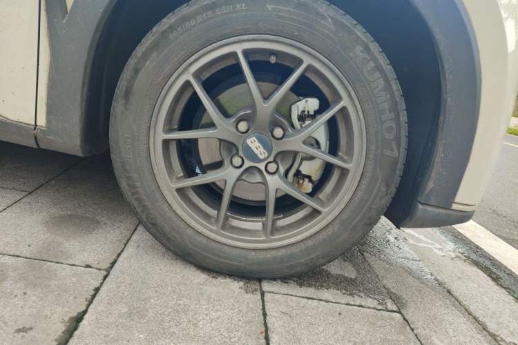 Used BYD Seagull 2024 Honor Edition 305km Dynamic Version Right Front Wheel Hub