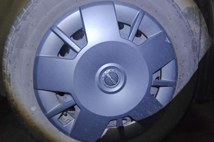 Used BYD Seagull 2024 Honor Edition 305km Dynamic Version Right Front Wheel Hub