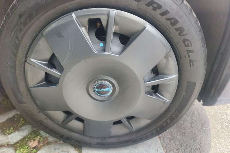 Used BYD Seagull 2024 Honor Edition 305km Dynamic Version Right Front Wheel Hub