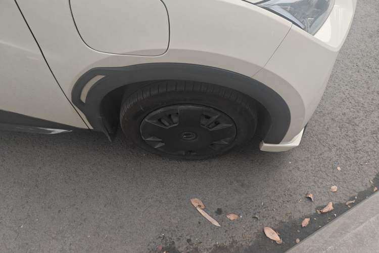 Used BYD Seagull 2024 Honor Edition 305km Dynamic Version Right Front Wheel Hub