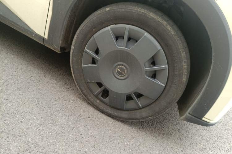 Used BYD Seagull 2024 Honor Edition 305km Dynamic Version Right Front Wheel Hub