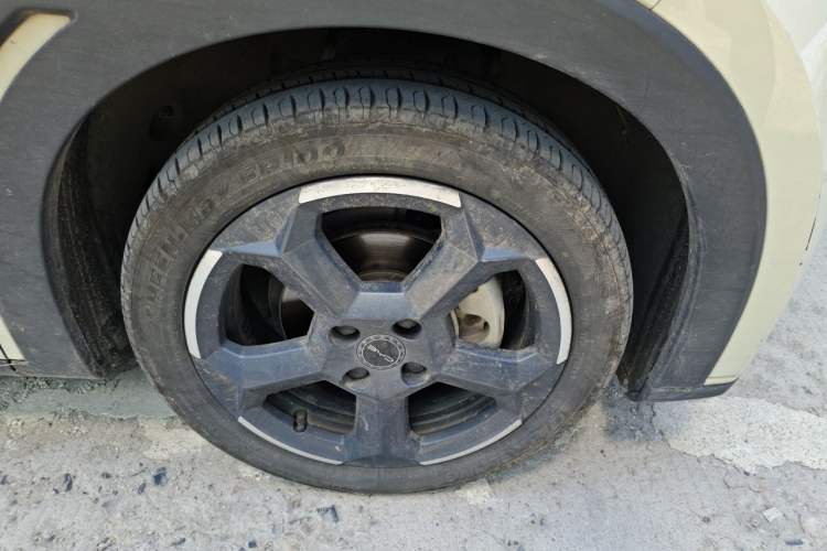 Used BYD Seagull 2024 Honor Edition 305km Freedom Version Right Front Wheel Hub