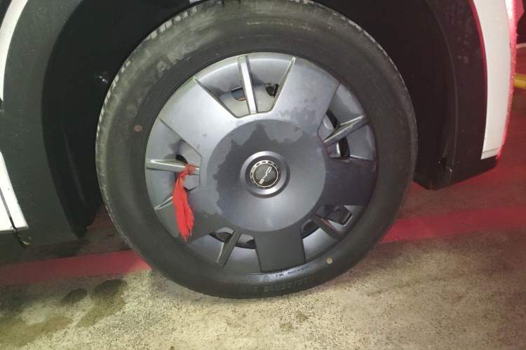 Used BYD Seagull 2024 Honor Edition 305km Dynamic Version Right Front Wheel Hub