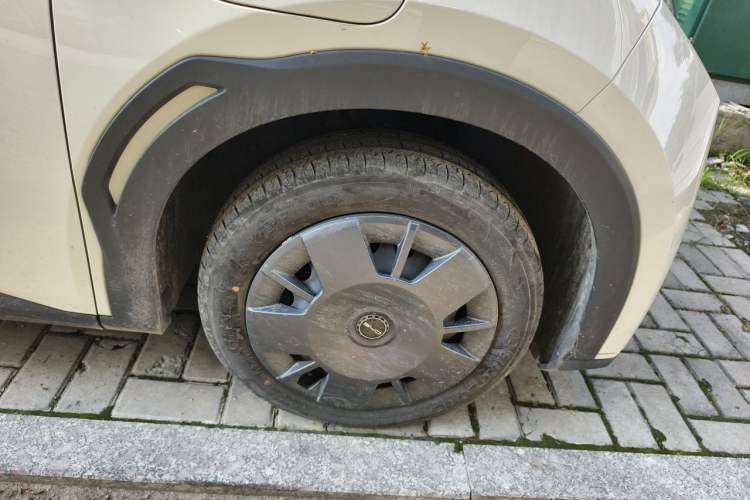 Used BYD Seagull 2024 Honor Edition 305km Dynamic Version Right Front Wheel Hub